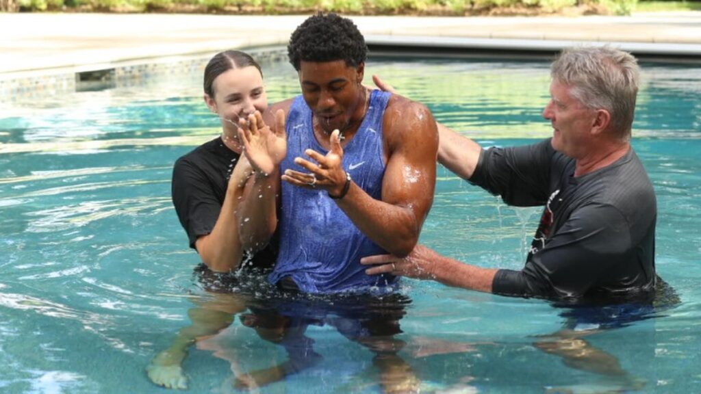 detroit-pistons-guard-jaden-ivey-gets-baptized,-declares-he’s-‘nothing-without-jesus’