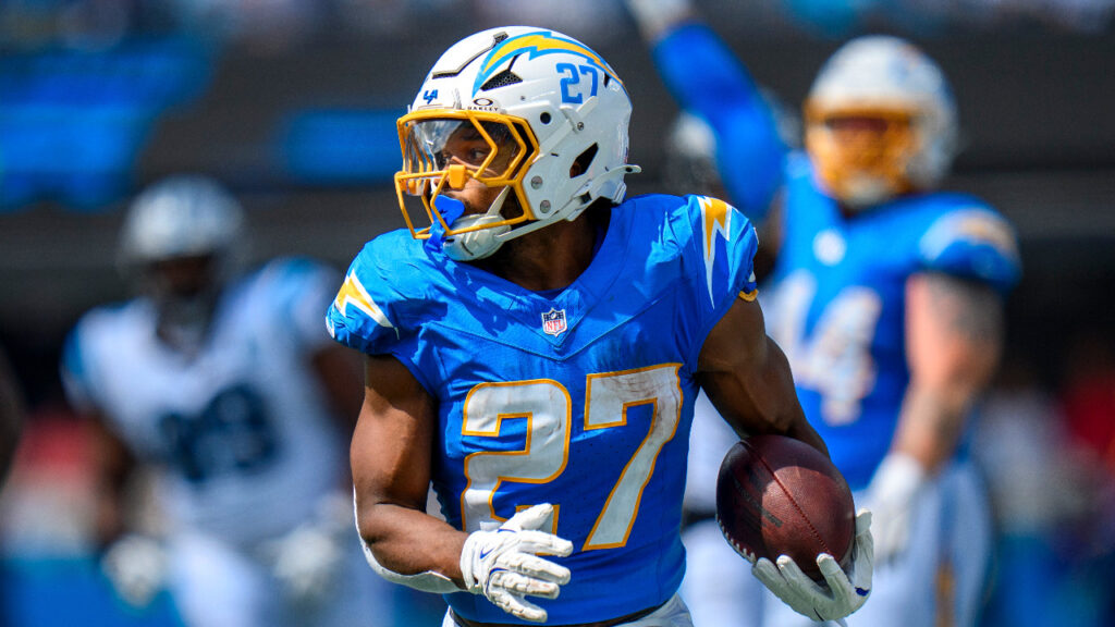 new-chargers-rb-jk-dobbins-thriving-in-la.,-‘walking-with-jesus-on-this-journey’