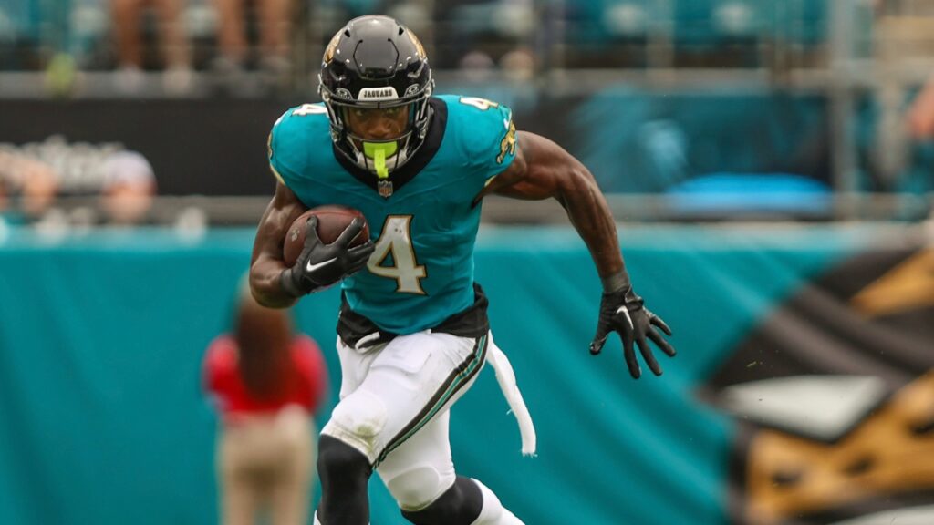 jaguars-rb-tank-bigsby-turns-in-career-best-performance-as-he-strives-to-‘keep-god-first’