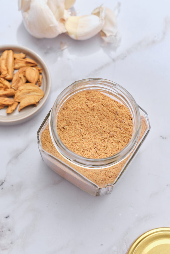 How to make garlic powder